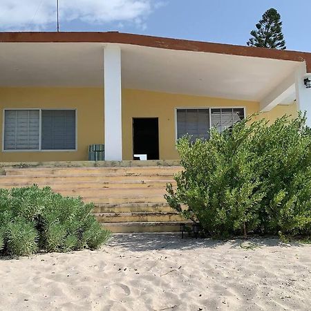 チェレム La Casa Amarilla Frente Al Marヴィラ エクステリア 写真