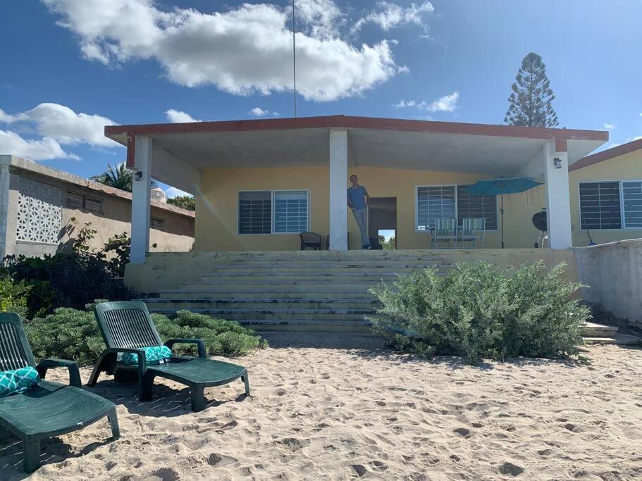 チェレム La Casa Amarilla Frente Al Marヴィラ エクステリア 写真